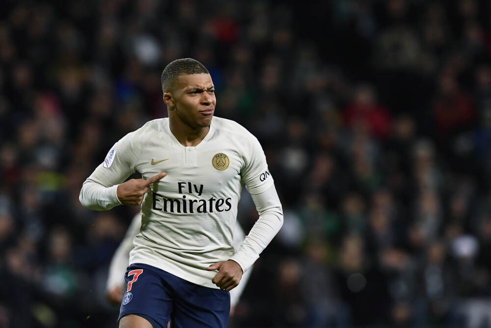 一边给乌克兰输血，一边被美国抽血，德国还能扛多久？